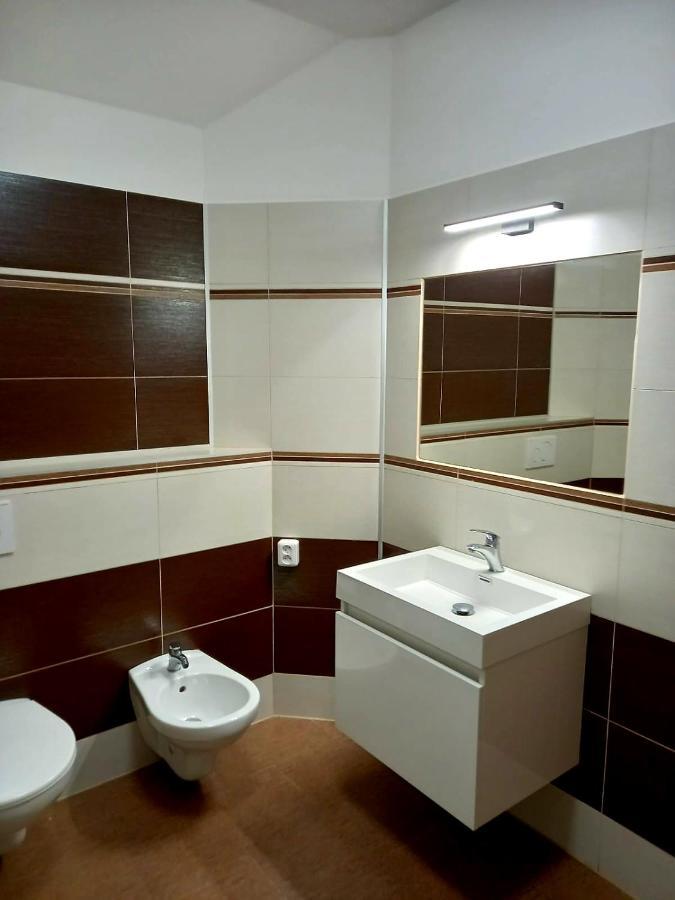 Apartmany Kocanda Jesenice  Extérieur photo